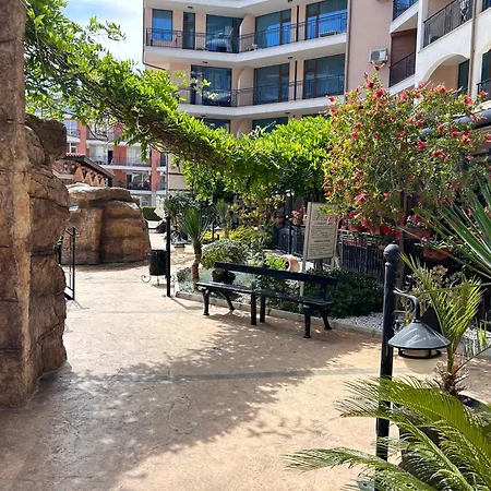 Karolina 65 דירה